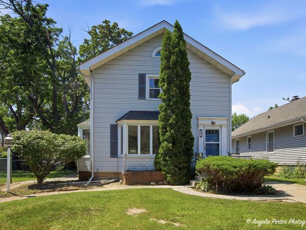 602 Judge Avenue , Waukegan, IL 60085