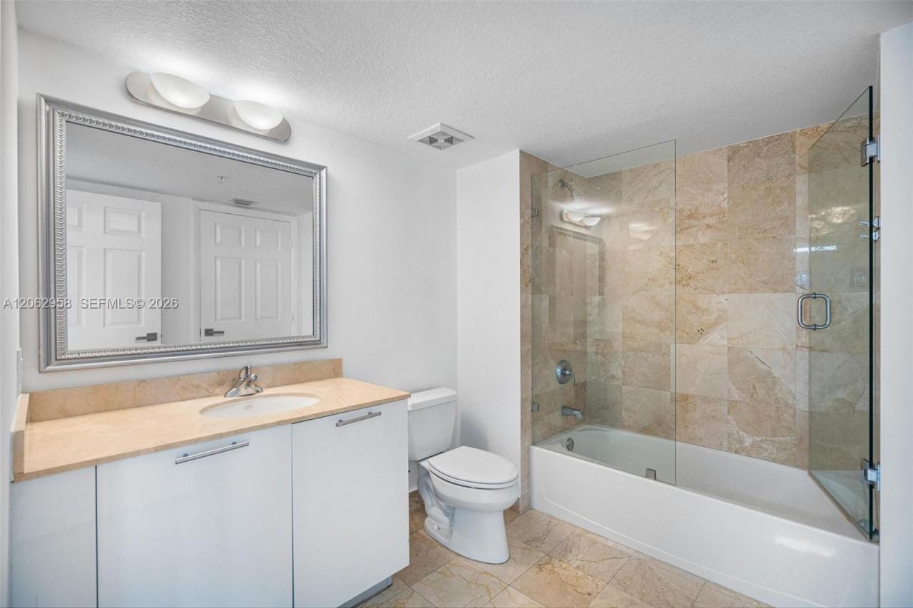 1800 N Bayshore Dr , Unit 2410, Miami, FL 33132 Photo
