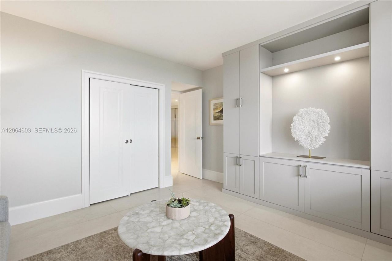 5600 Collins Ave, Unit 15S, Miami Beach, FL 33140 Photo