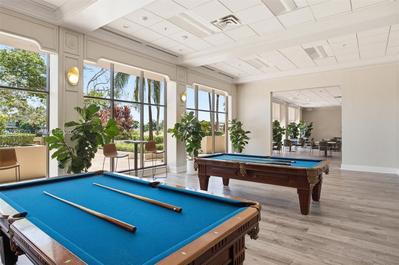 5600 Collins Ave, Unit 15S, Miami Beach, FL 33140 Photo