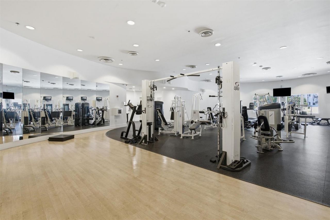 5600 Collins Ave, Unit 15S, Miami Beach, FL 33140 Photo