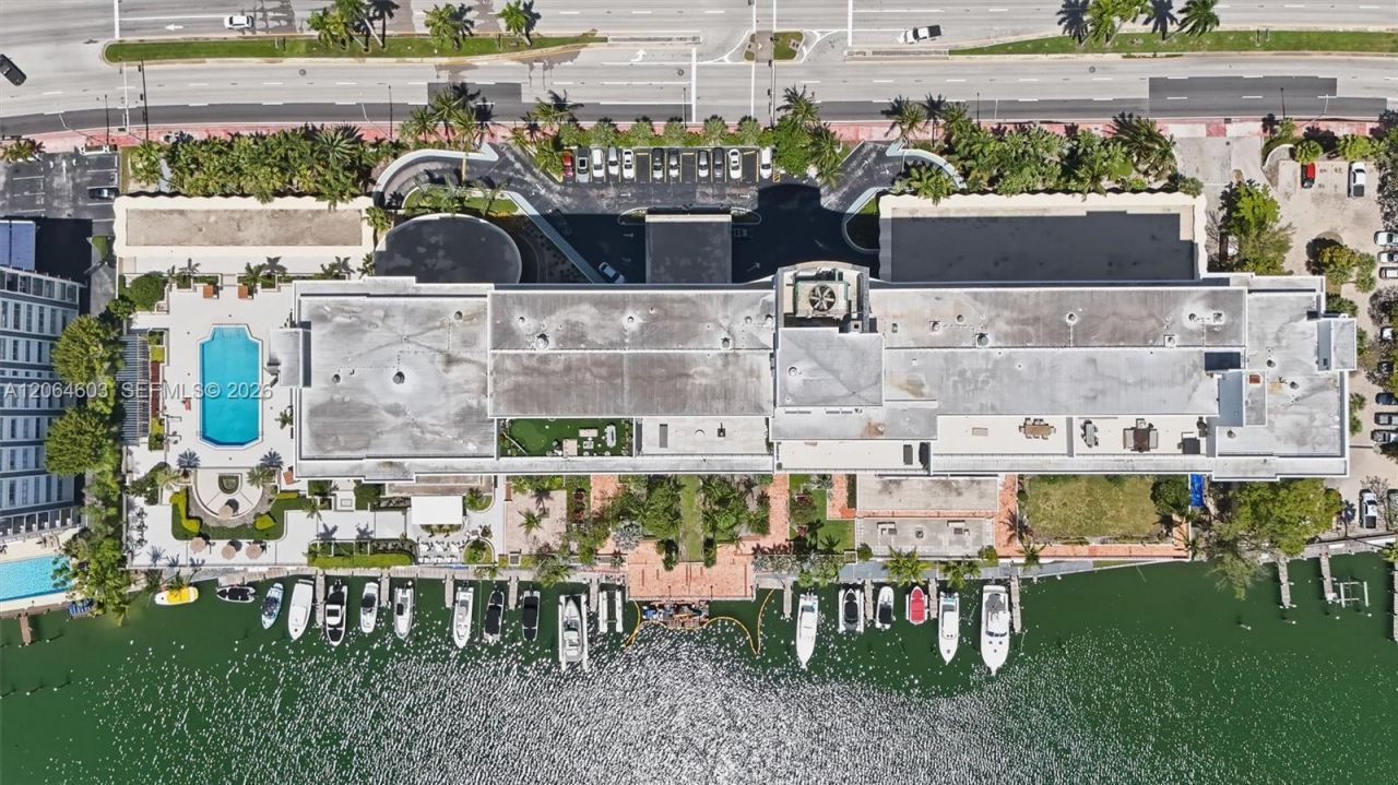 5600 Collins Ave, Unit 15S, Miami Beach, FL 33140 Photo