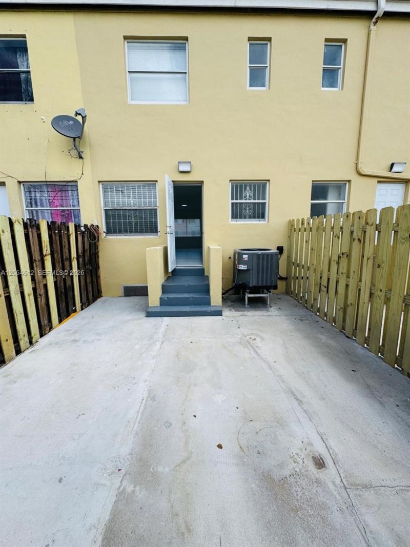 8440 NW 4th Ave , Unit 8440, Miami, FL 33150 Photo