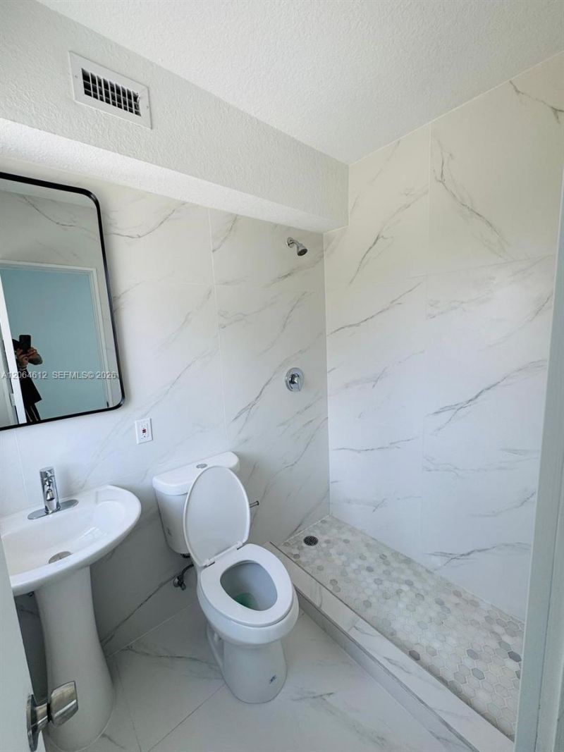 8440 NW 4th Ave , Unit 8440, Miami, FL 33150 Photo