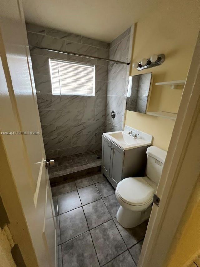 16982 NE 21st Ave, Unit 16982, North Miami Beach, FL 33162 Photo