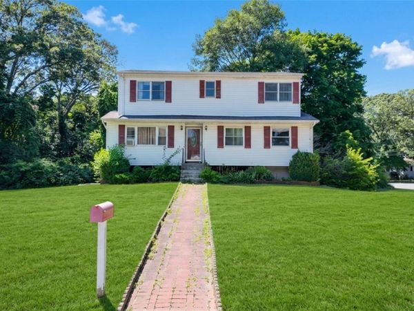2 Custom Lane , Port Jefferson Station, NY 11776