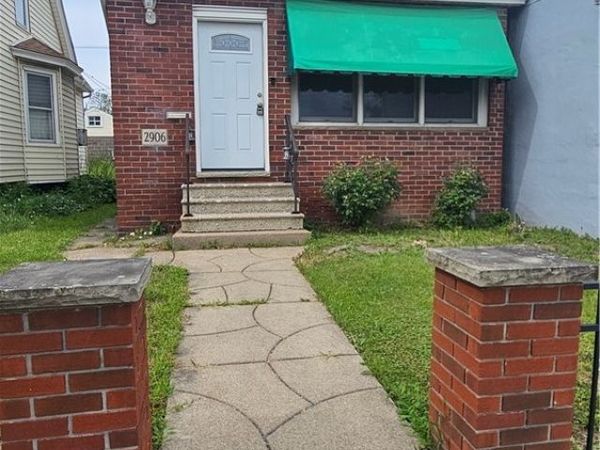 2906 Pine Avenue, Niagara Falls, NY 14301