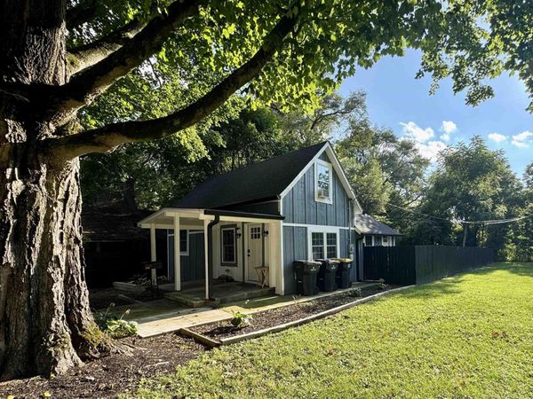 1015 Chestnut Street, Anderson, IN 46012
