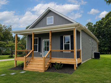 198 Triple Oak Cir., Madison Heights, VA 24572