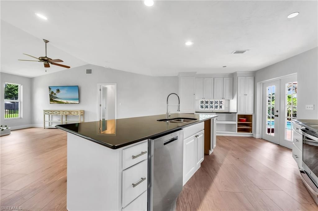162 Westwood Dr, Naples, FL 34110 Photo