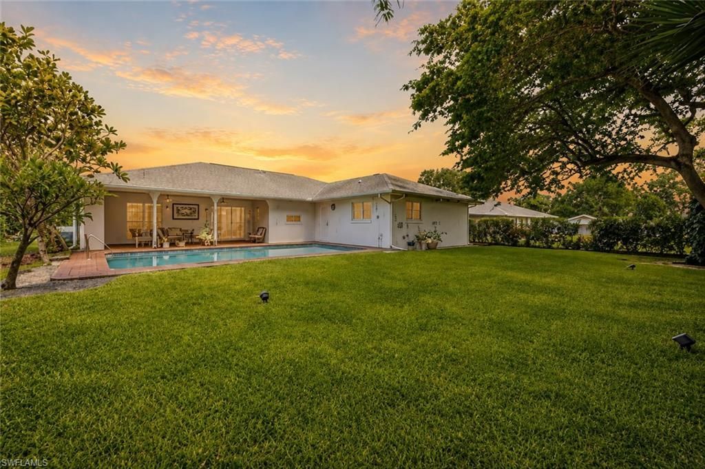 162 Westwood Dr, Naples, FL 34110 Photo