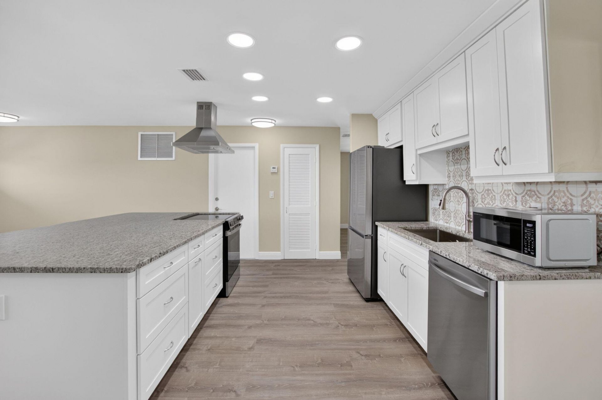 2081 SW 13th Terrace, Boynton Beach, FL 33426 Photo
