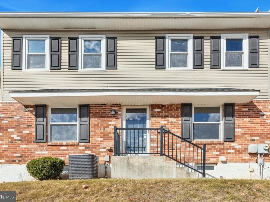 1112 Whitpain Hls Hills , Unit           , Blue Bell, PA 19422 Main Photo