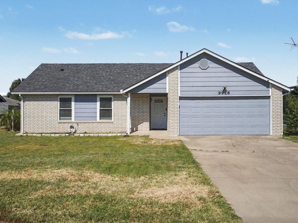 9928 N 44th East Avenue E, Sperry, OK 74073