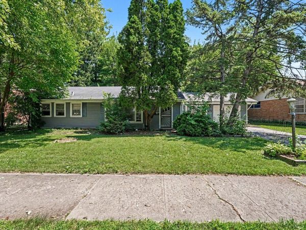 14827 STATE Street , Dolton, IL 60419