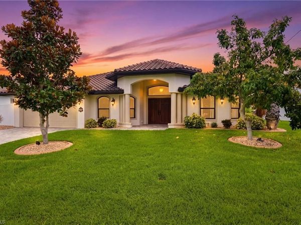 3221 SE 10th AVE , CAPE CORAL, FL 33904