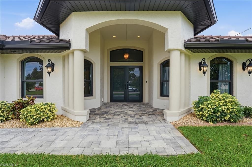 3221 SE 10th Ave, Cape Coral, FL 33904 Photo