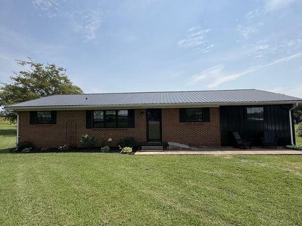 729 Weakley Creek Rd E, Lawrenceburg, TN 38464