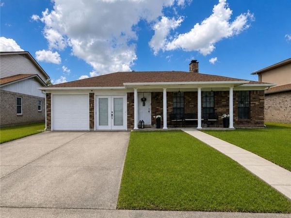 616 WALL Boulevard , Gretna, LA 70056