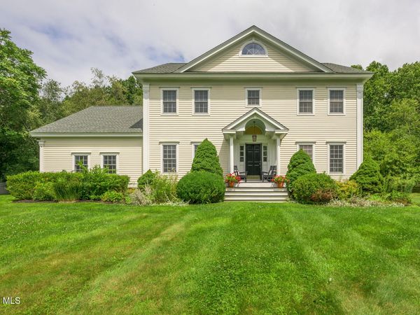 19 Presidential Drive, Kinderhook, NY 12106