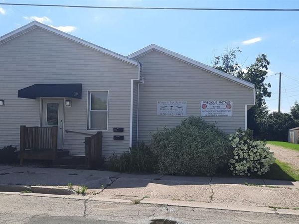 307 SMITH STREET, New London, WI 54961