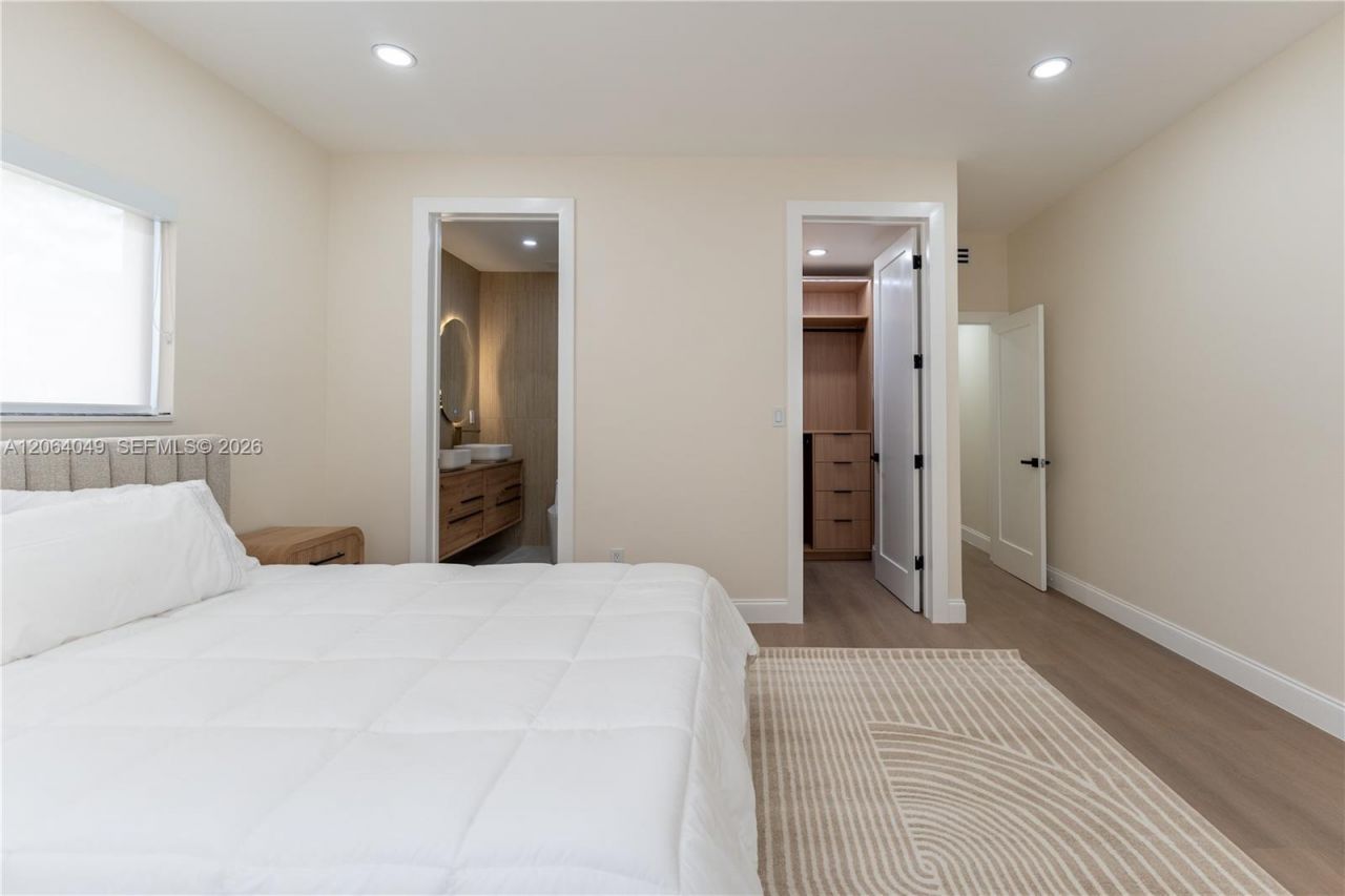 4144 Alton Rd , Unit 4144, Miami Beach, FL 33140 Photo