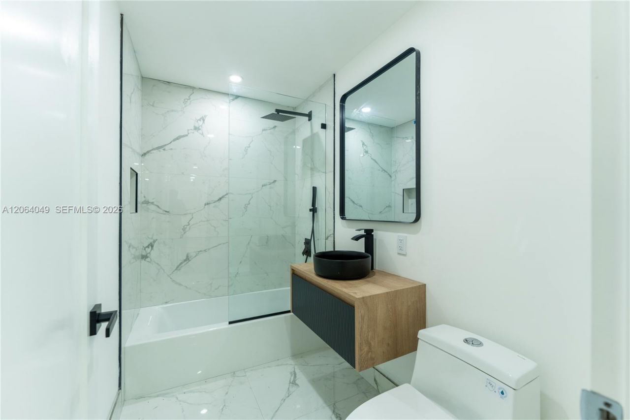 4144 Alton Rd , Unit 4144, Miami Beach, FL 33140 Photo
