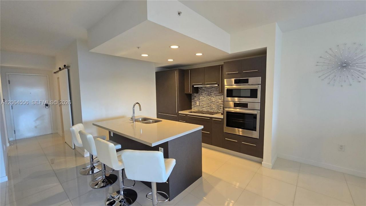 7825 NW 107th Ave, Unit 318, Doral, FL 33178 Photo