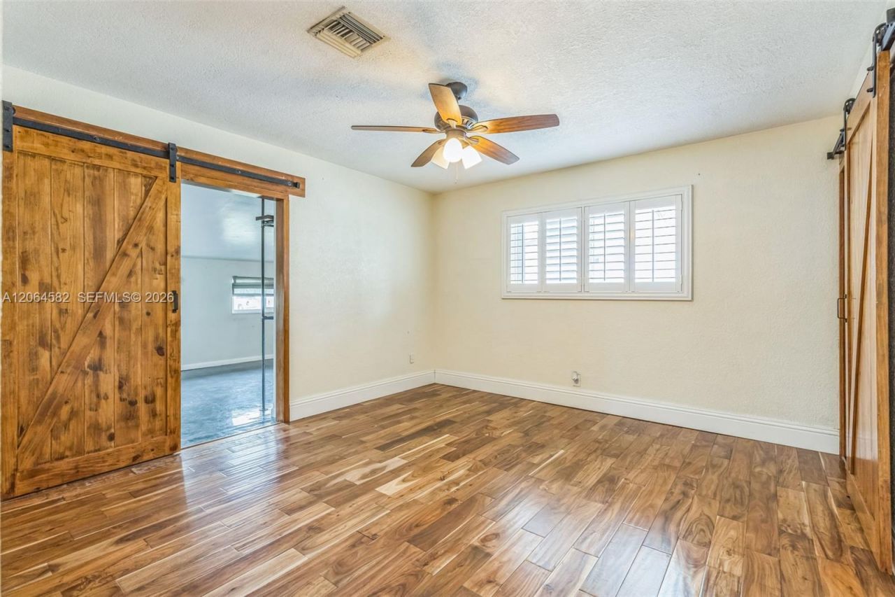 6931 SW 2nd St , Pembroke Pines, FL 33023 Photo