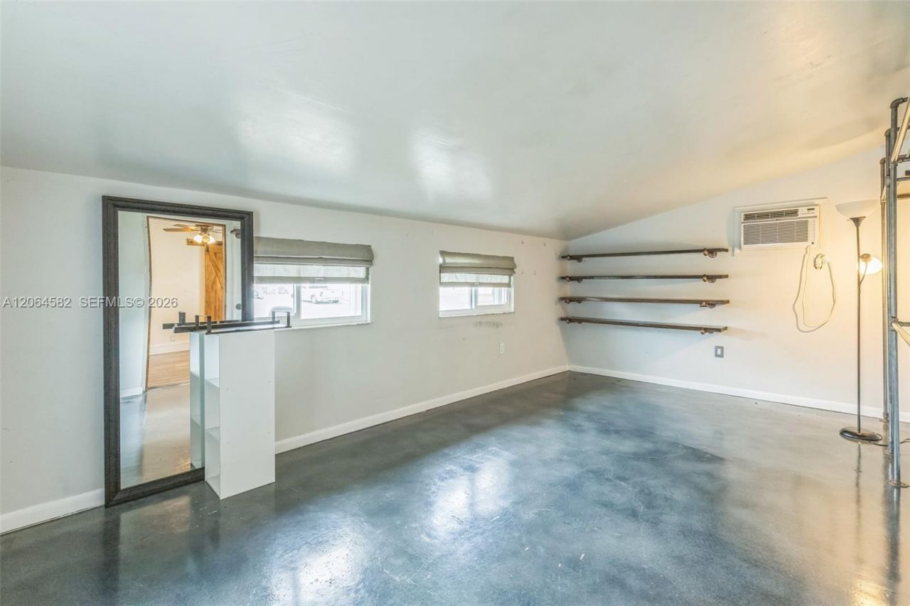 6931 SW 2nd St , Pembroke Pines, FL 33023 Photo