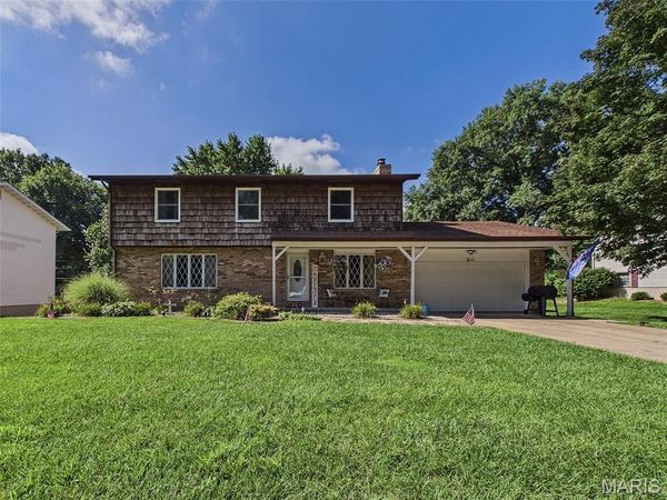 410 Chapel Drive , Collinsville, IL 62234