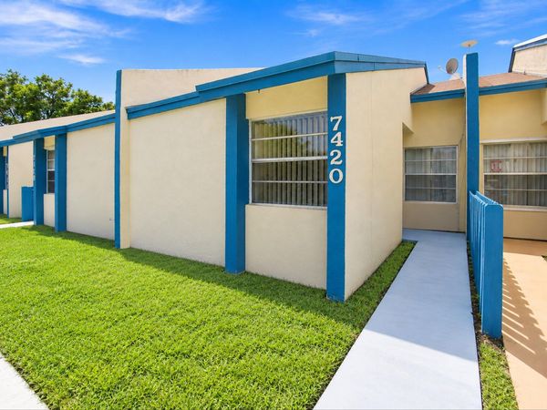 7420 NW 34th Street, Lauderhill, FL 33319