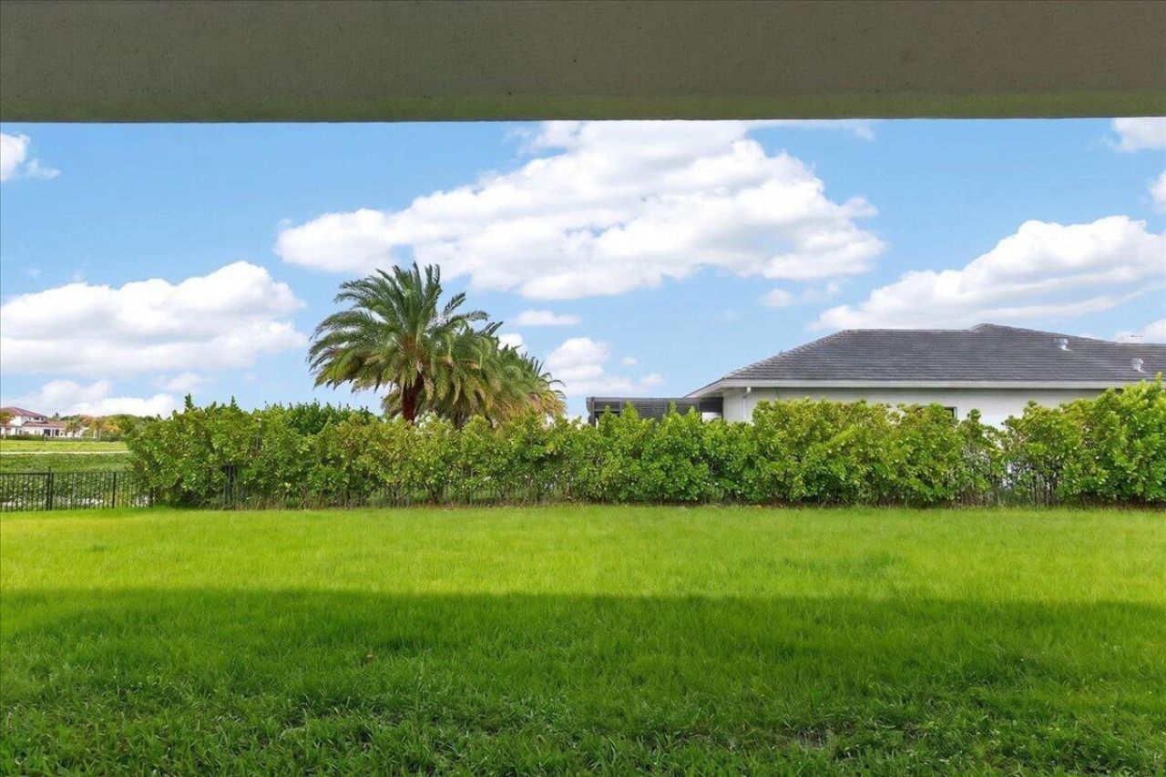 2010 Meadows Drive, Davie, FL 33324 Photo