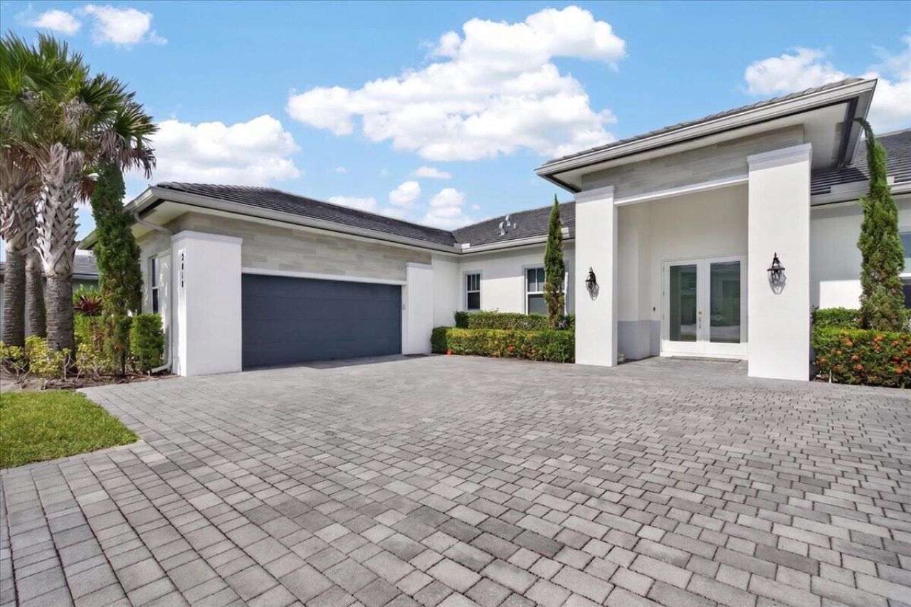 2010 Meadows Drive, Davie, FL 33324 Photo