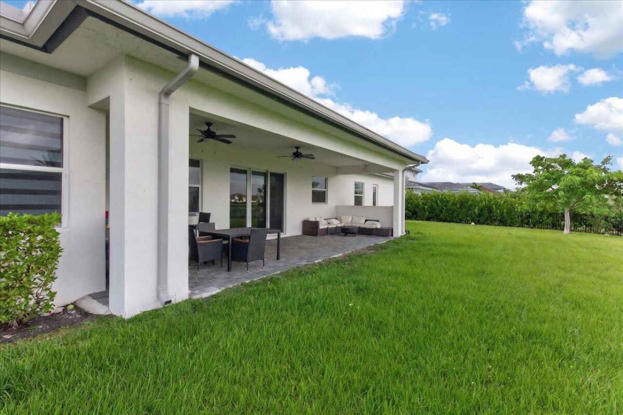 2010 Meadows Drive, Davie, FL 33324 Photo