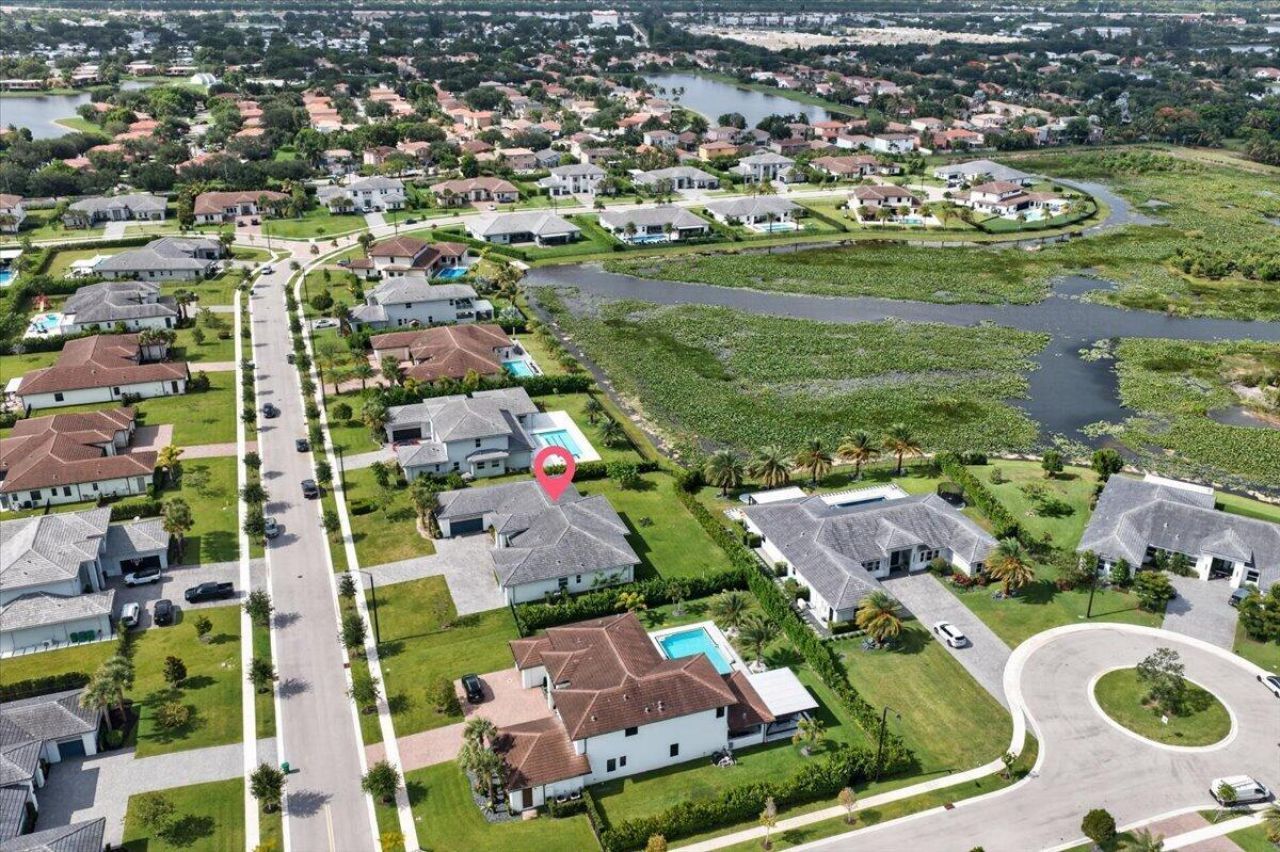 2010 Meadows Drive, Davie, FL 33324 Photo