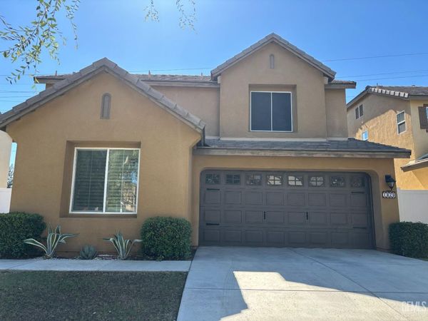 1829 Delacorte Drive, Bakersfield, CA 93311