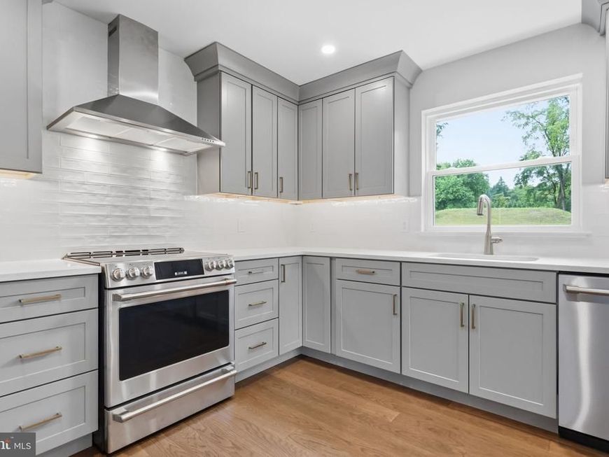 886 Sackettsford Road, Ivyland, PA 18974 Main Photo