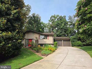 10027 W CONSTABLE COURT, FAIRFAX, VA 22032