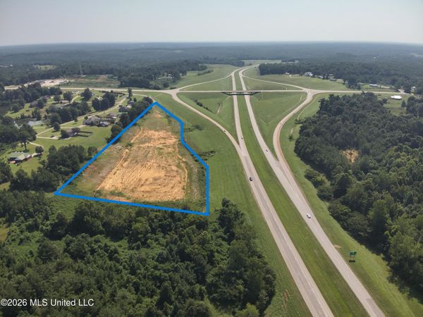 55 Coles Drive, Pontotoc, MS 38863