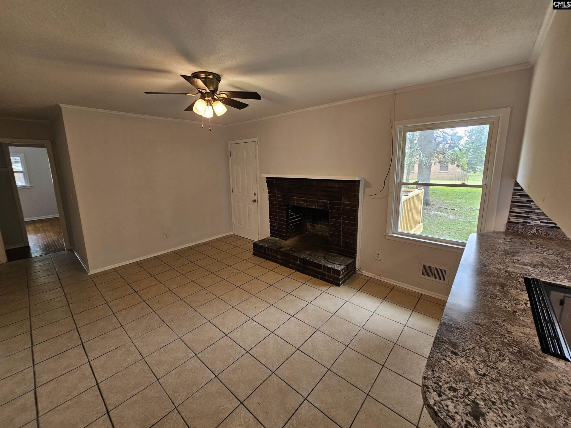 8220 Hunt Club Road  Photo 12