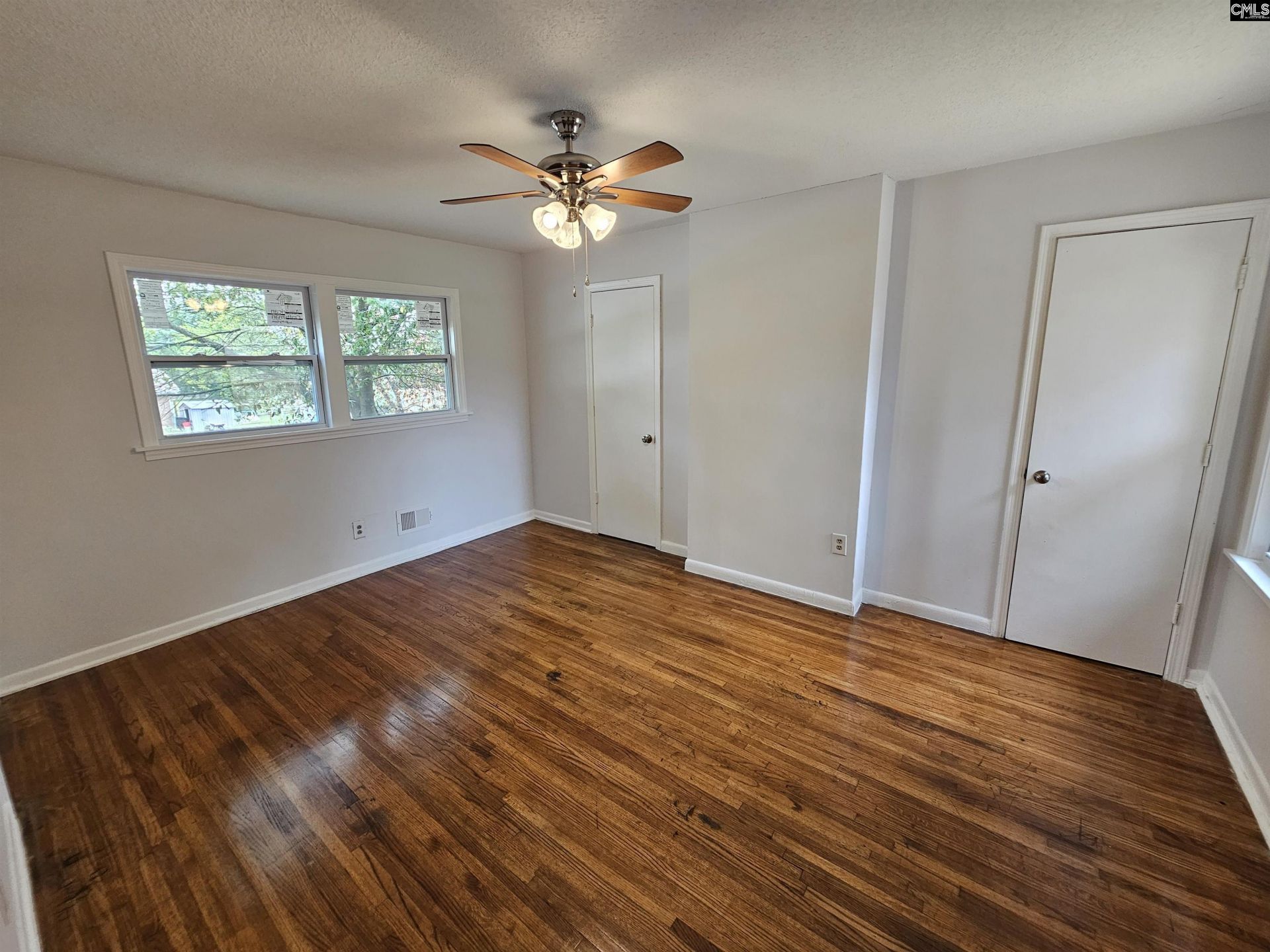 8220 Hunt Club Road  Photo 15