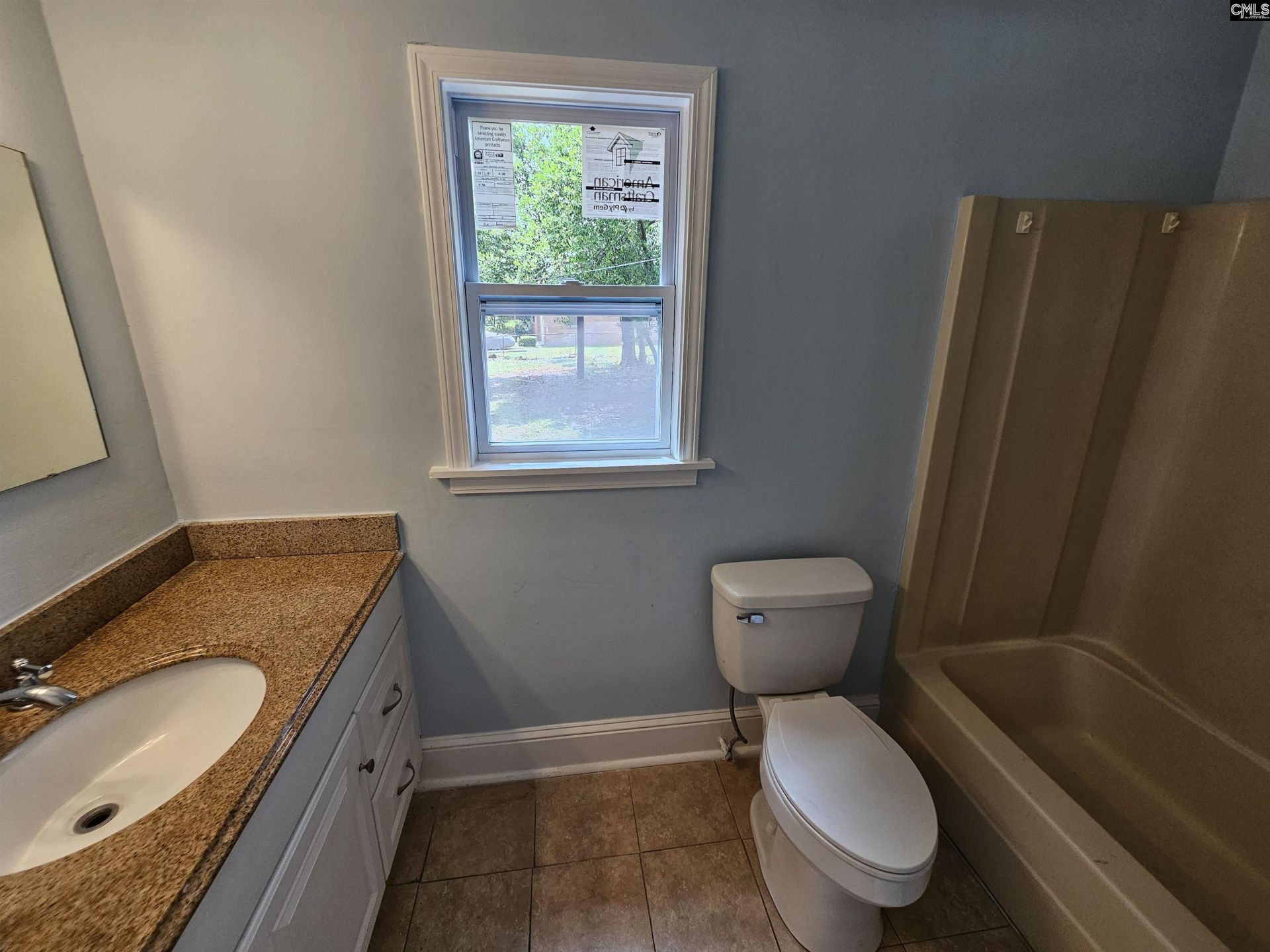 8220 Hunt Club Road  Photo 16