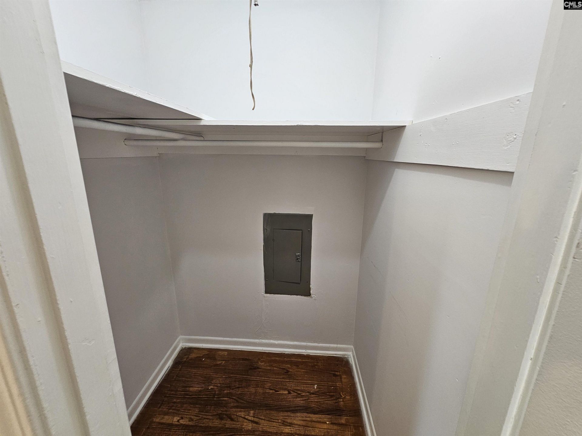 8220 Hunt Club Road  Photo 17