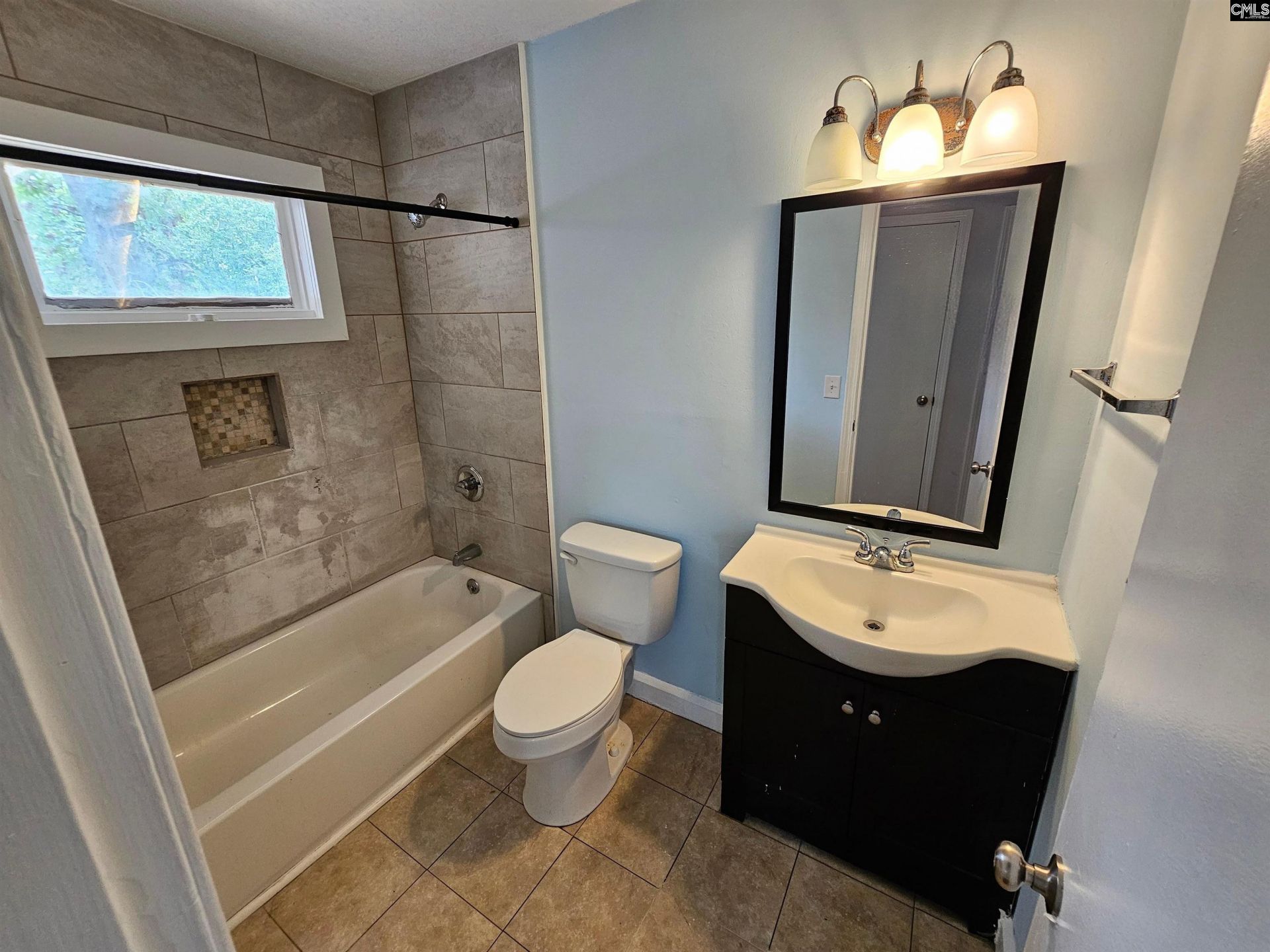 8220 Hunt Club Road  Photo 20