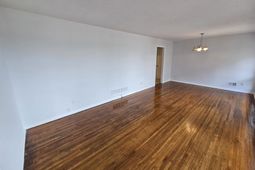 8220 Hunt Club Road  photo 4