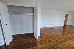 8220 Hunt Club Road  photo 4