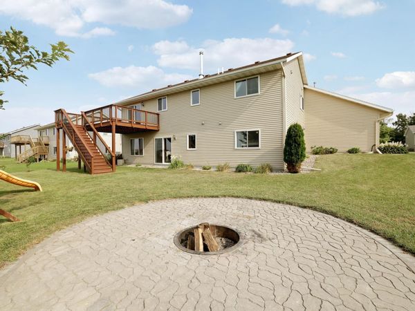 1108 Mulberry Avenue NE, Montgomery, MN 56069