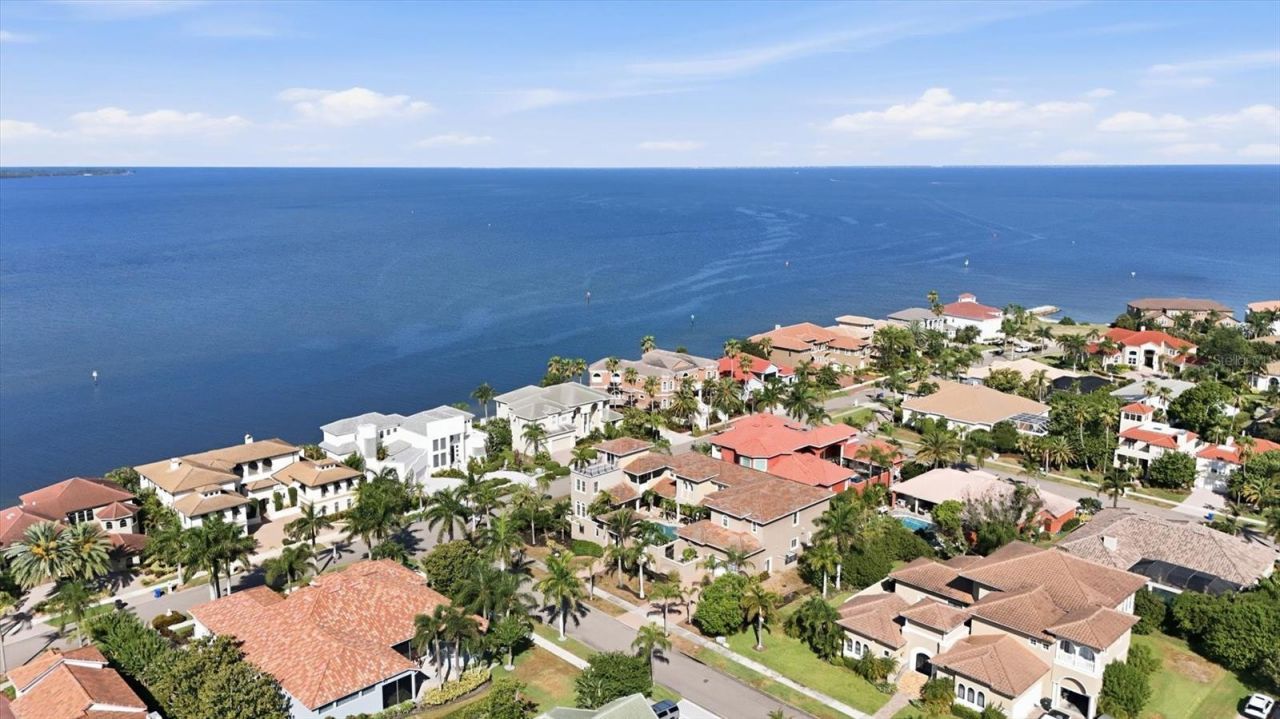 1304 Jumana Loop, Apollo Beach, FL 33572 Photo