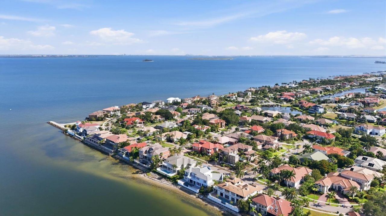 1304 Jumana Loop, Apollo Beach, FL 33572 Photo